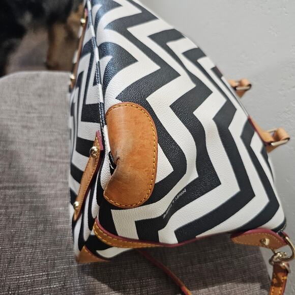 Dooney & Bourke Cheveron Geena Sachel - Picture 12 of 16